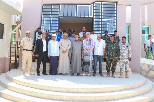 الثقلي و المنهالي يزوران مستشفى الشيخ خليفة وجامعة أرخبيل سقطرى وملعب الفقيد سالمين
