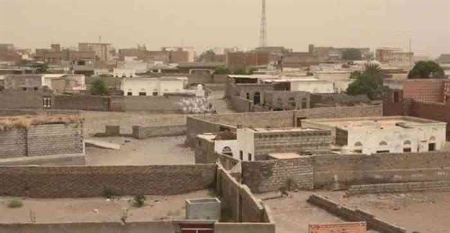 تجدد القصف الصاروخي الحوثي على حي منظر والتحيتا بالحديدة