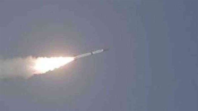 الحوثيون يقصفون مأرب بصاروخ باليستي