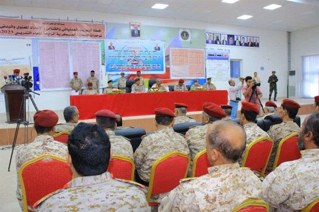 وزير الدفاع يكشف عن علاقة تخادم بين الحوثيين والقاعدة وداعش بالدليل القاطع