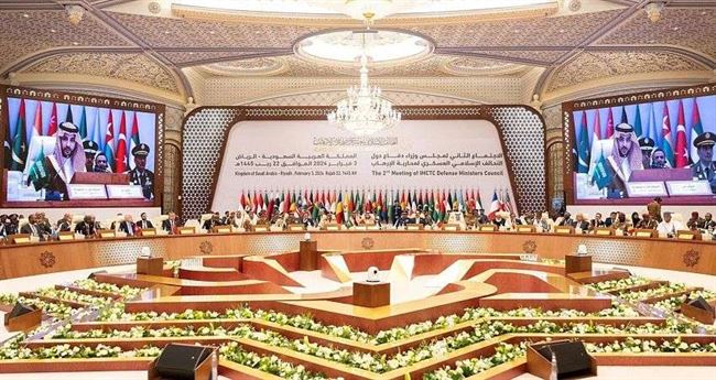 وزير الدفاع يحذر من خطر تخادم الحوثي مع داعش والقاعدة على الأمن الإقليمي والدولي