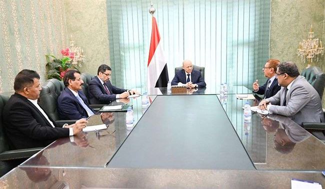 العليمي يستهل لقاءاته في عدن بقيادة السلطة القضائية