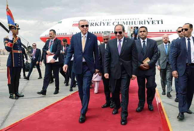 أول زيارة منذ تولي السيسي الحكم.. أردوغان يصل إلى مصر بعد قطيعة 11 عام