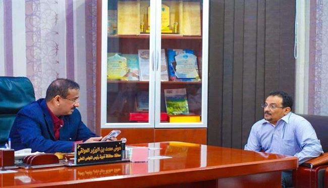 استكمال التجهيزات لتشغيل الرحلات التجارية من وإلى مطار عتق بشيوة