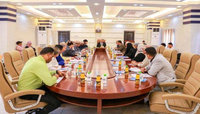 النقل اليمنية: البحر الأحمر وباب المندب أمام كارثة بيئية خطيرة