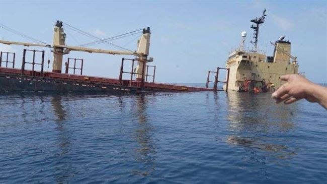 الكارثة تحل على اليمن.. غرق سفينة "روبيمار" بما تحمله من مواد خطيرة في البحر الأحمر