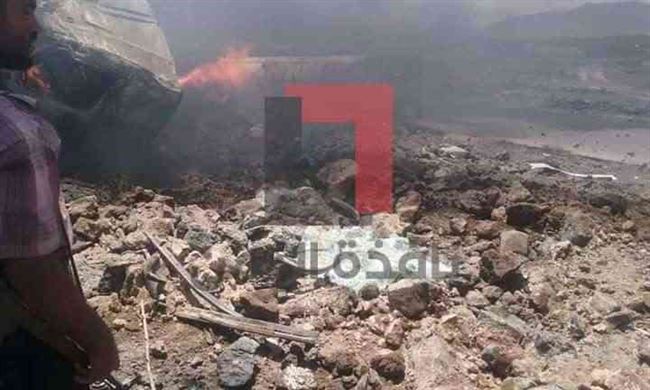 شاهد.. الصور الأولى للتفجير الذي استهدف موكب للتحالف العربي في عدن