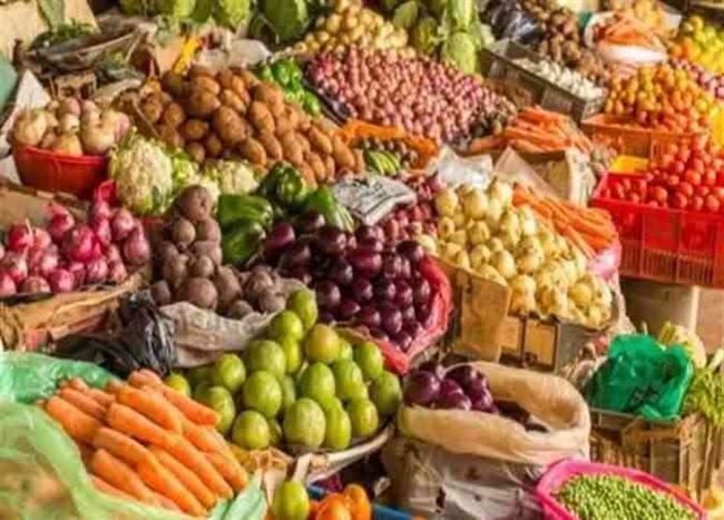 تعرف على أسعار الفواكه والخضروات في صنعاء وعدن