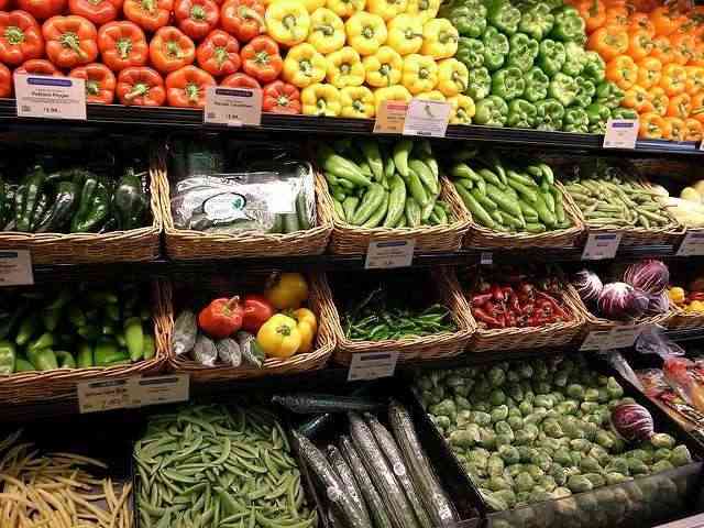 استقرار أسعار الخضروات والفواكة بالعاصمة عدن