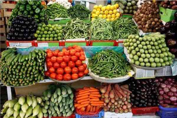 تعرف على أسعار الفواكه والخضروات في أول ايام شهر رمضان