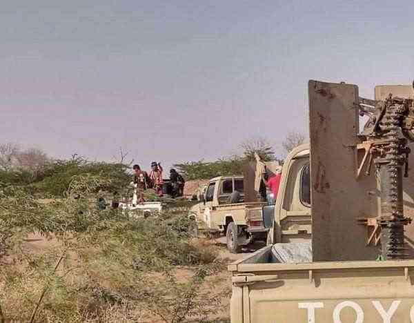 الحوثيون يتكبدون خسائر كبيرة في قطاع الدريهمي بضربات نارية للمشتركة