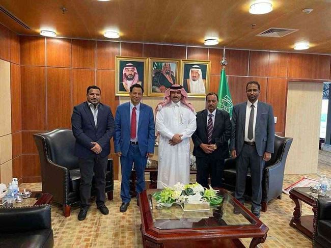 محافظ يلتقي مع السفير السعودي في الرياض ويكشف عن ما دار بينهما