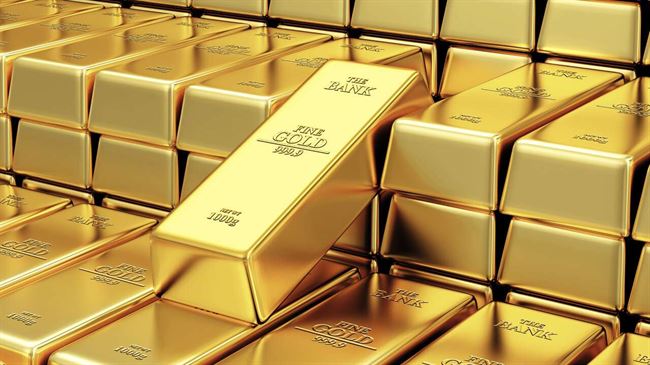 الذهب يتراجع وسط ارتفاع الدولار وتوقعات الفائدة في أميركا