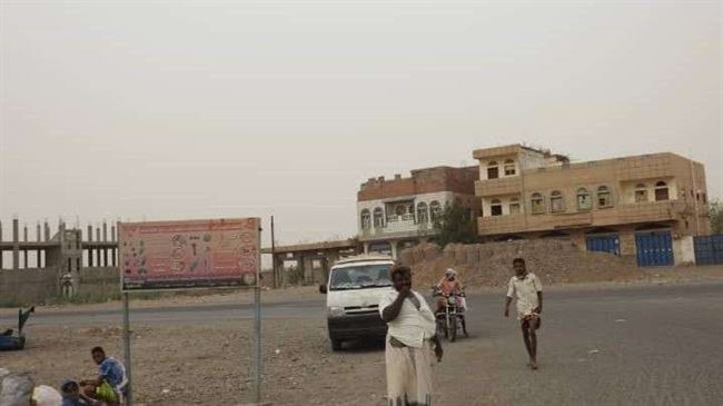 نيران الحوثي تطال سكان حيس وتخطف فرحة العيد وتنشر الهلع بين المواطنين
