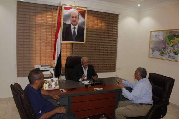 الحكومة اليمنية تصادق على 5 ملايين دولار لدعم الخطة إنقاذ "صافر"