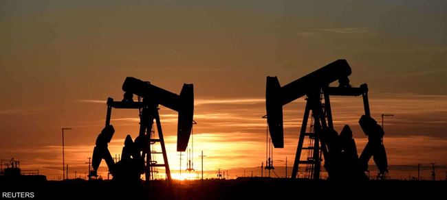 النفط يعمق خسائره بعد انكماش نشاط المصانع في الصين