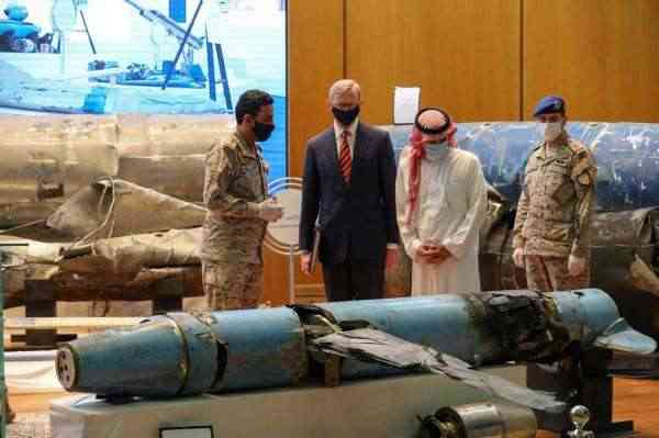 شاهد.. صور الأسلحة الإيرانية التي ضبطها التحالف ببحر العرب