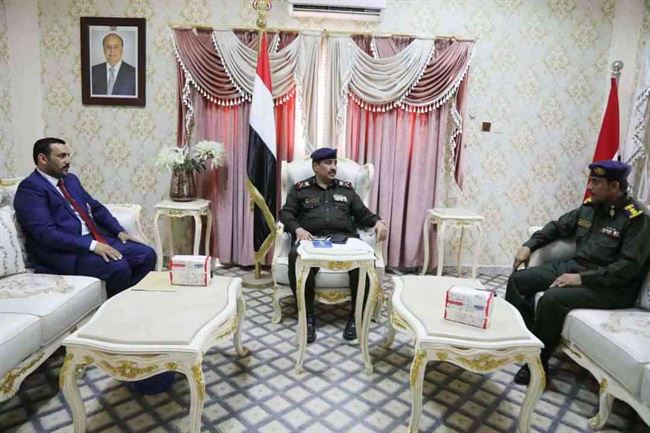 ظهور مفاجئ لمحافظ سقطرى الإخواني برفقة وزير الداخلية