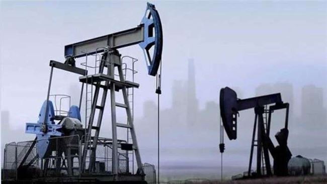 النفط يسجل ثاني خسارة أسبوعية مع تنامي المخاوف بشأن الطلب