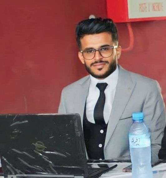 الباحث اليمني خالد الصلاحي ينال درجة الماجستير في التحكم الكهربائي في الهندسة الصناعية