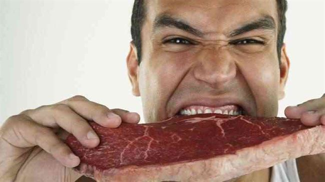 دراسة: الرجال "يقتلون الكوكب" بسبب العلاقة التقليدية بين تناول اللحوم والسمات الذكورية!