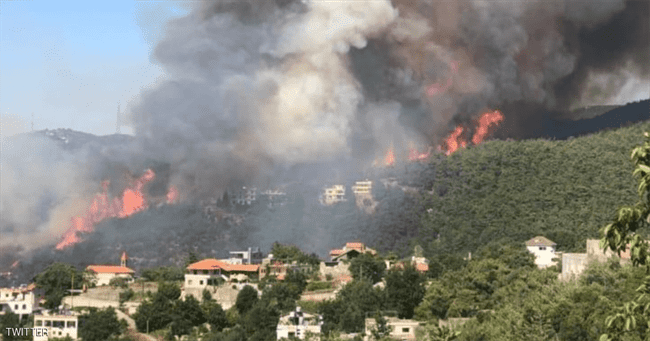 كارثة جديدة في لبنان.. حريق هائل في غابات عكار
