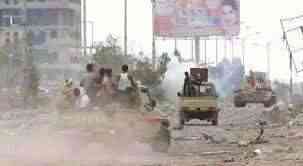 مواجهات عنيفة بين عصابات إخوانية مسلحة على أرضية مواطن في تعز
