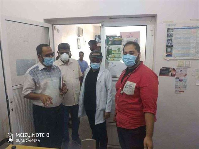بالصور.. وفد من الصحةالعالمية يزور مستشفى الغيضة
