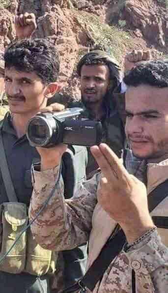 بالاسم والصورة.. مقتل قائد حوثي بارز مع عناصره في جبهة قانية