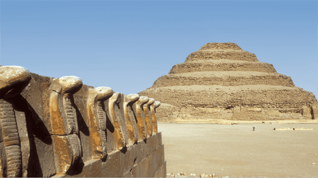 اكتشاف لم يسبق له مثيل في مصر أثناء البحث عن قبر كليوباترا