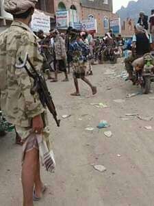 الحوثي يصفي شيخ قبلي بارز ويسحل جثته على طقم عسكري أمام الأهالي بشرعب