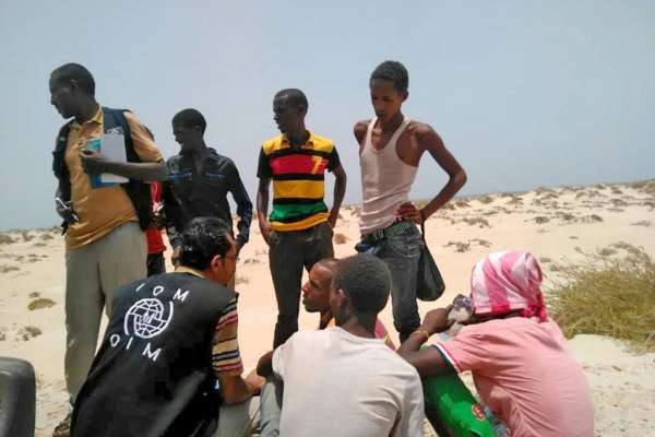 حملات مكثفة لضبط مهربي البشر والبضائع في سواحل لحج