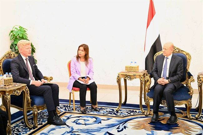 العليمي يستقبل في عدن المبعوث الخاص للامم المتحدة