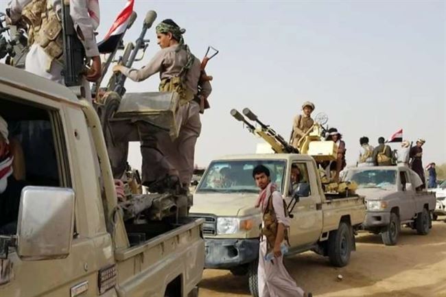 صحفي يمني : فساد وزارة الدفاع أضعف موقف الشرعية سياسياً وعسكرياً 