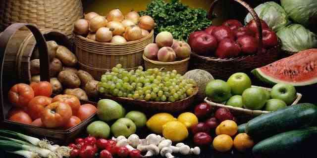 ارتفاع كبير في أسعار الفواكه والخضروات بعدن