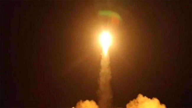 انفجار عنيف يهز محافظة البيضاء .. سقوط صاروخ باليستي فشلت الجماعة في إطلاقه صوب مأرب