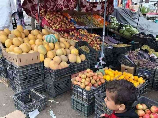أسعار الخضروات والفواكه بالأسواق المحلية صباح اليوم