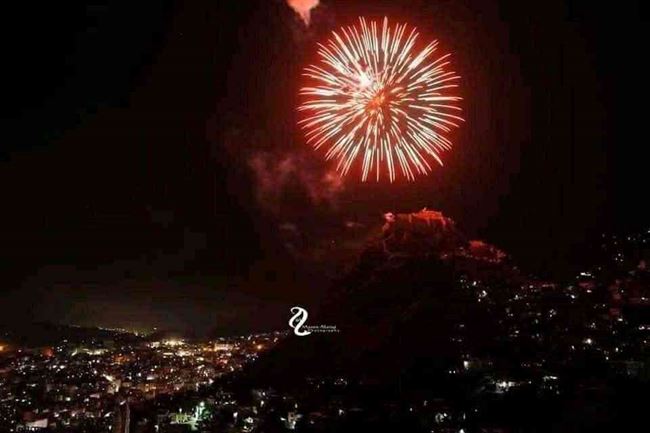 بـ5 صواريخ الحوثي يستهدف موقع إحتفال ذكرى ثورة 26 سبتمبر