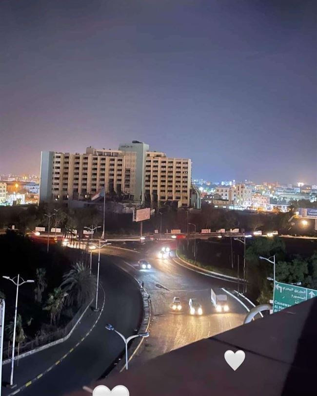 مسافر يحاول تهريب ذهب بـ2 مليون دولار عبر مطار عدن الدولي.. تفاصيل ضبطه مع المخابرات