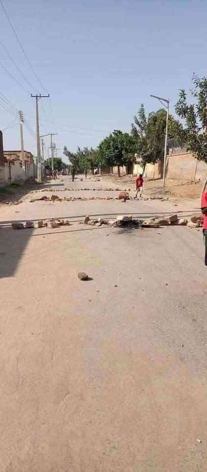 شلل تام في الخرطوم.. 14 مدينة سودانية تنفذ عصيانا مدنيا شاملا