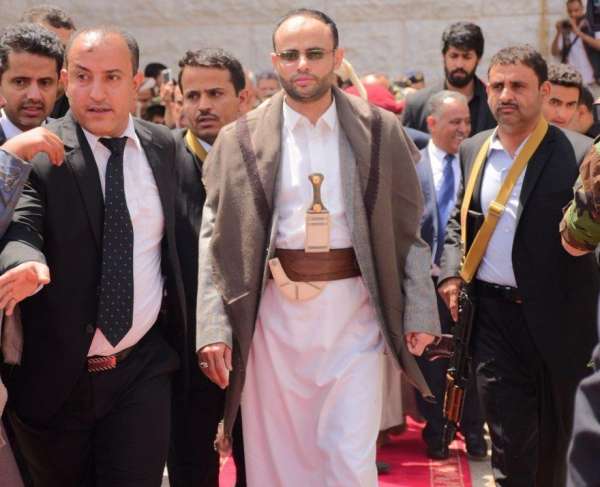 انهيار وشيك للجماعة في صنعاء خلال أشهر عبر هذه السيناريوهات