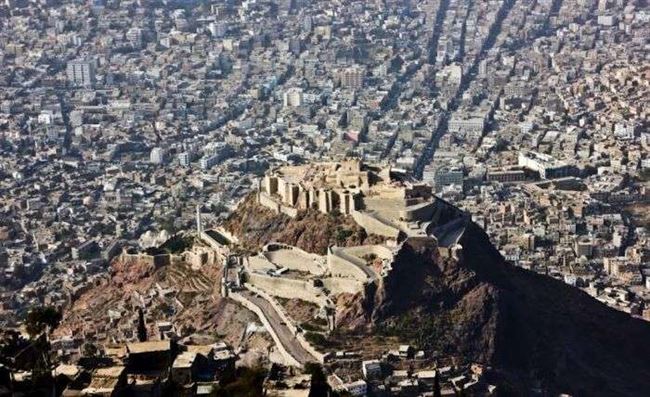 سلطة تعز ترد على مبادرة الحوثي .. مناورة استعراضية لتبرير استهداف المدينة