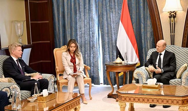 تفاصيل من إحاطة المبعوث الأممي أمام رئيس مجلس القيادة الرئاسي