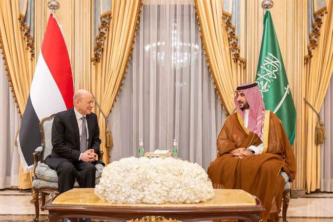 تفاصيل هامة.. الرئاسي يلتقي خالد سلمان بعد ساعات من لقاؤه بالمبعوث الأممي والأمريكي