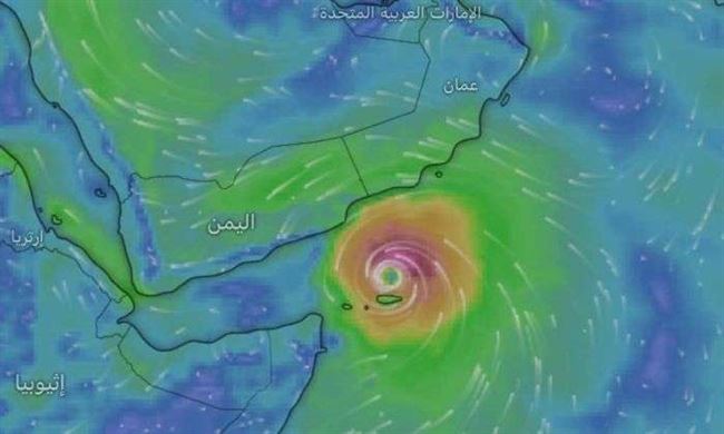 رئيس الحكومة يصدر توجيهات أثناء متابعته مسار إعصار "تيج".. متوجه لـ3 محافظات