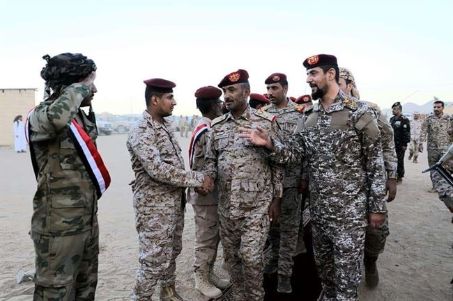 بن عزيز يطلع على جاهزية المقاتلين في جبهات كتاف والبقع بمعقل عبدالملك الحوثي لتنفيذ مهام الدستورية