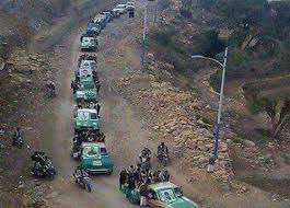 الحوثيون يشيعون عشرات القتلى في إب