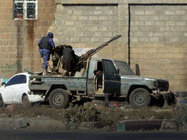 لا تزال مستمرة.. مواجهات مسلحة في صنعاء تخلف قتلى وجرحى