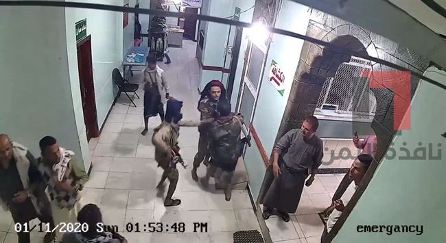 شاهد بالفيديو .. لحظة تصفية الجندي محمد المغربي في مستشفى الروضة بتعز وهوية القتلة