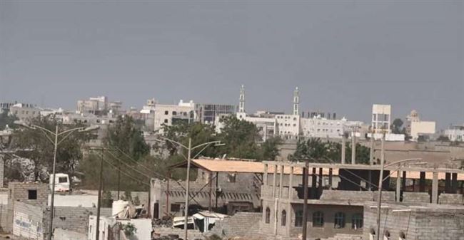 8 طائرات حوثية مسيرة تحلق في سماء الحديدة